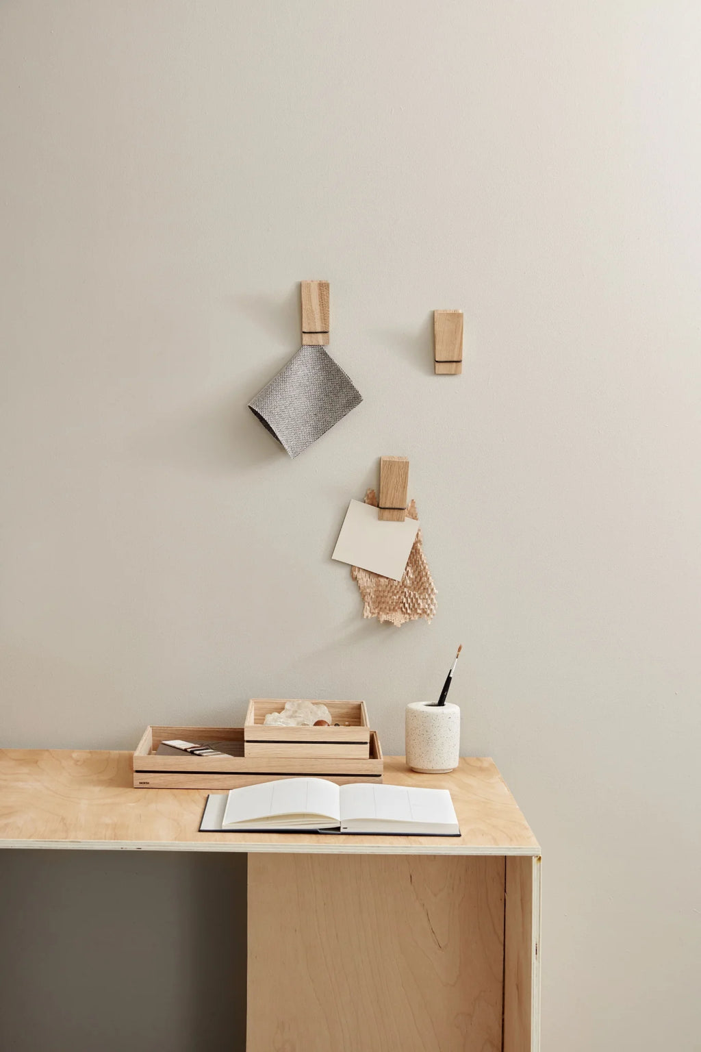 Moebe Oak Wooden Clips - Versatile Pinch Series for Home & Office Use