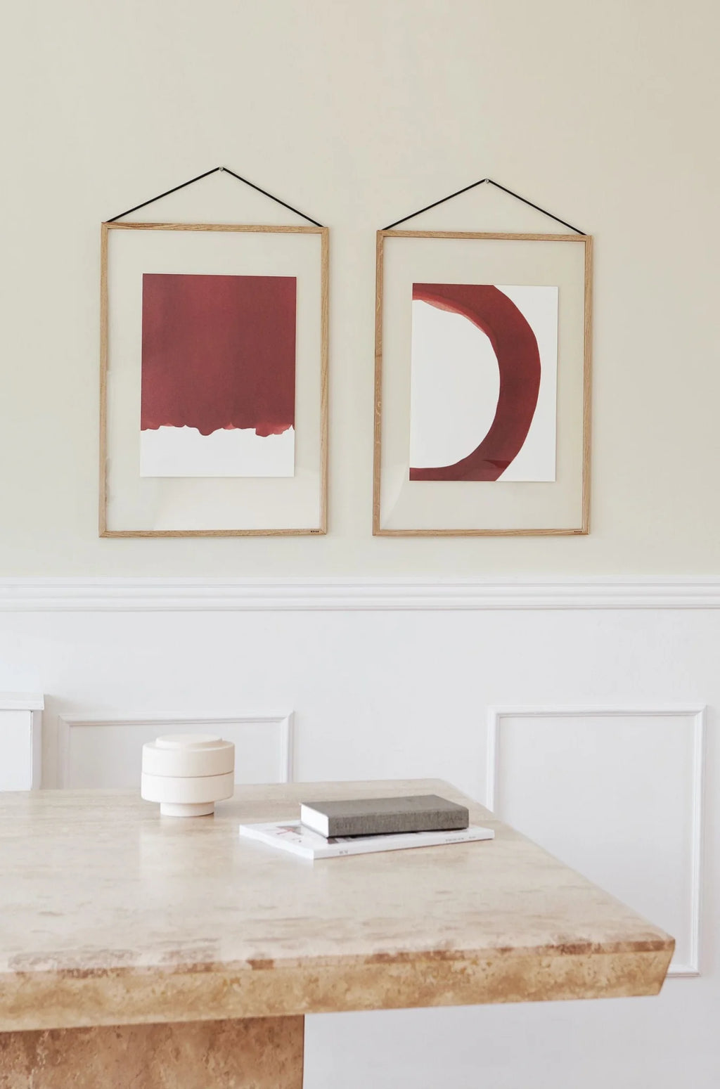 Moebe A4 Oak Frame: Stylish Acrylic & Oak Design, Made in Europe