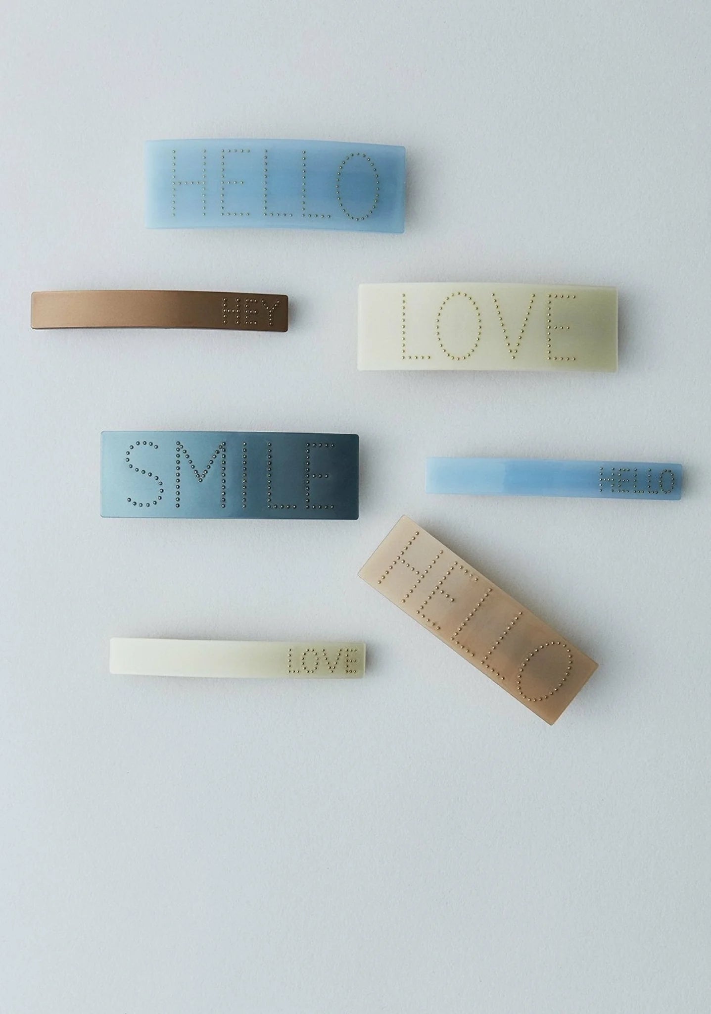 Design Letters Iconic Hair Clip, Hop, Blue