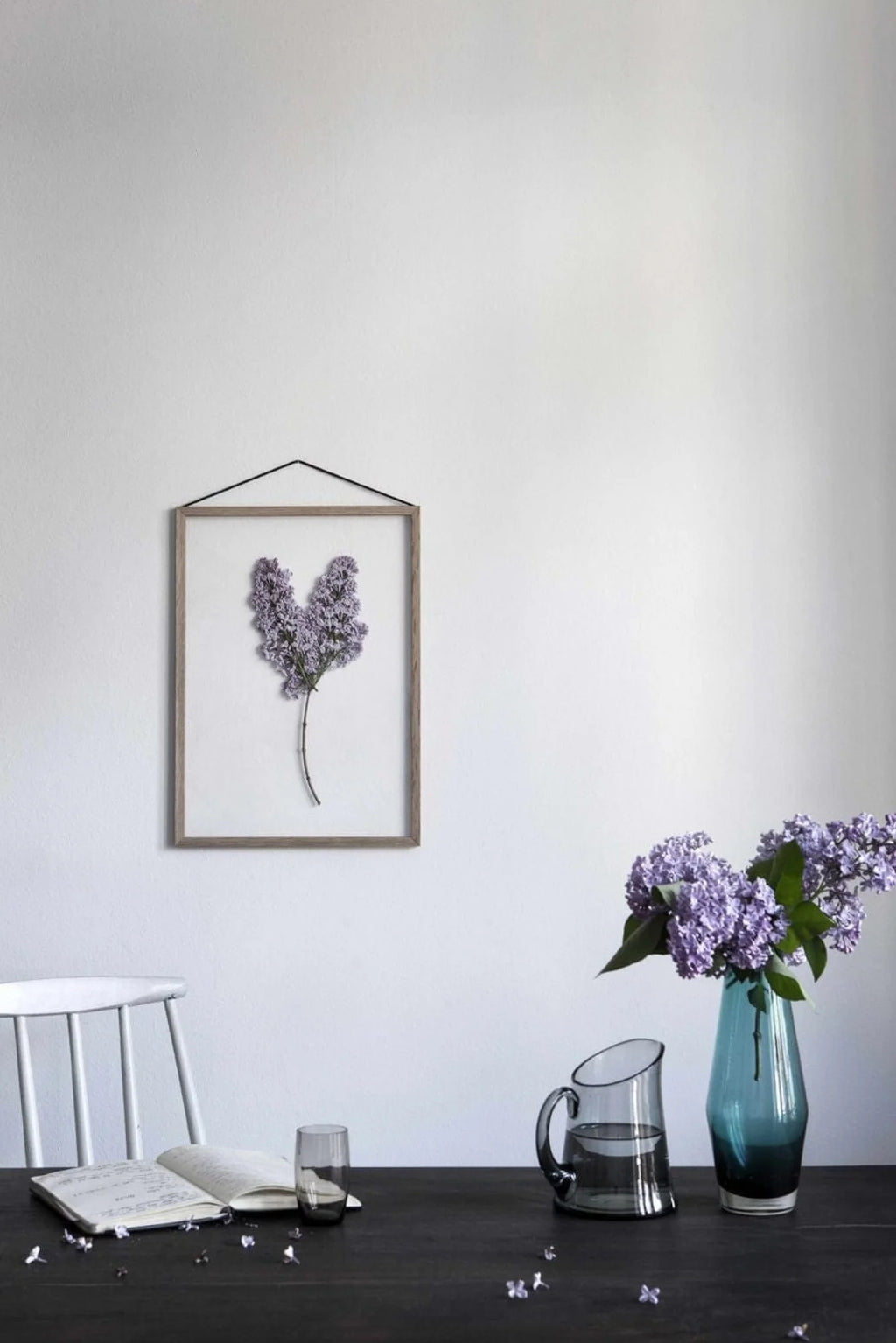 Moebe A3 Oak Frame: Stylish European Design with Acrylic Glass