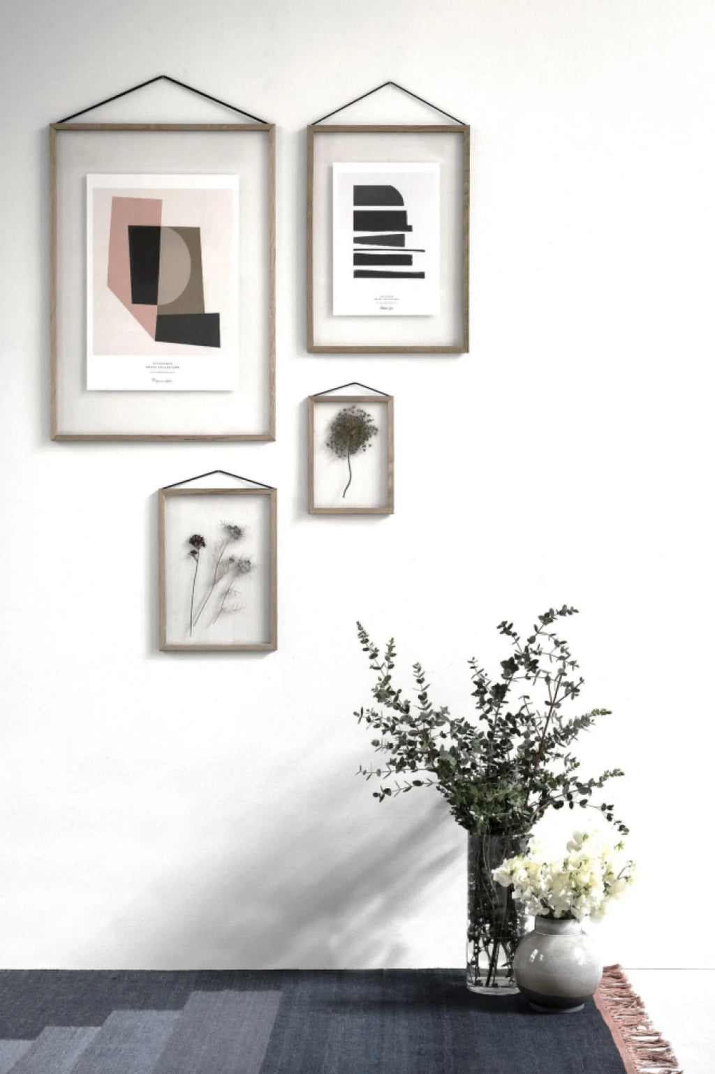 Moebe A3 Oak Frame: Stylish European Design with Acrylic Glass