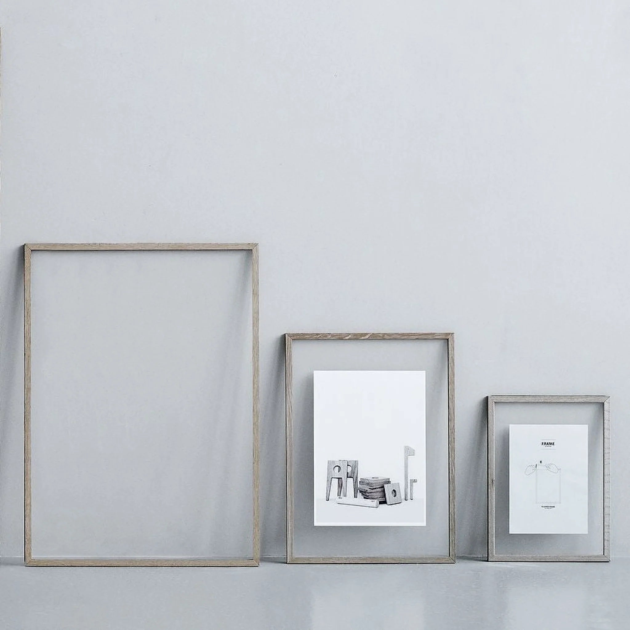 Moebe A3 Oak Frame: Stylish European Design with Acrylic Glass